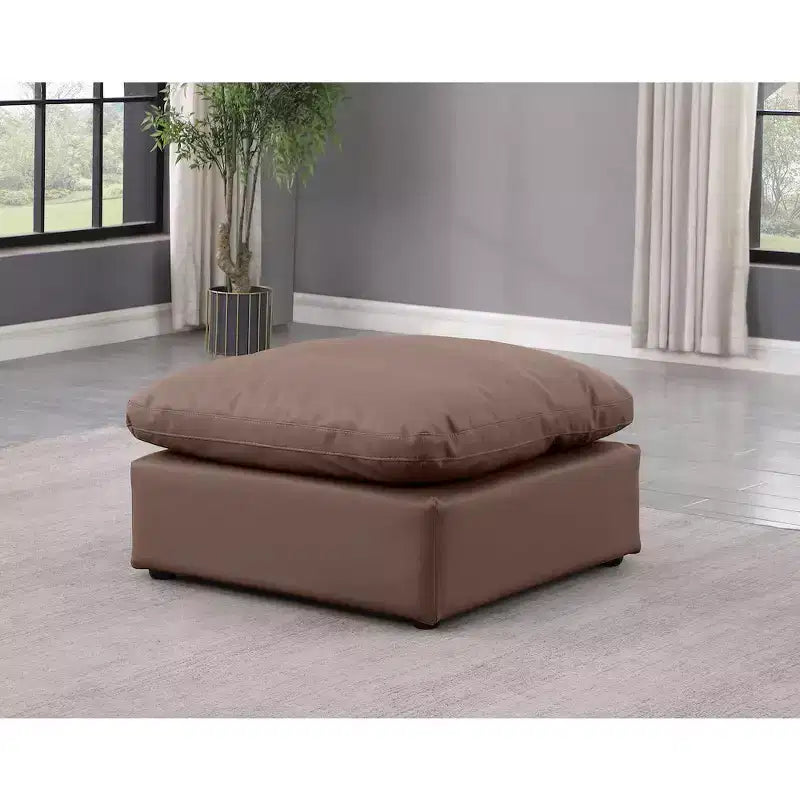 Pouf quadrato in pelle vegana nera, gambe color espresso – Posti a sedere: 1