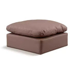 Pouf quadrato in pelle vegana nera, gambe color espresso – Posti a sedere: 1